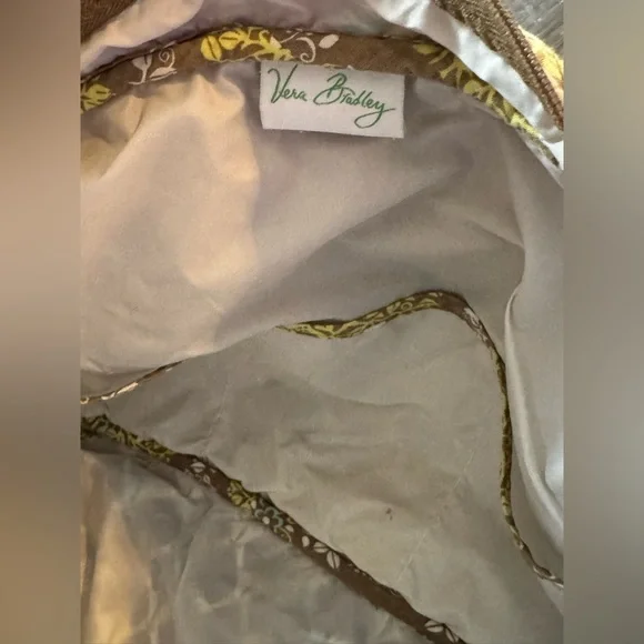 Vera Bradley diaper bag/ changing pad or weekender bag - Picture 8 of 10